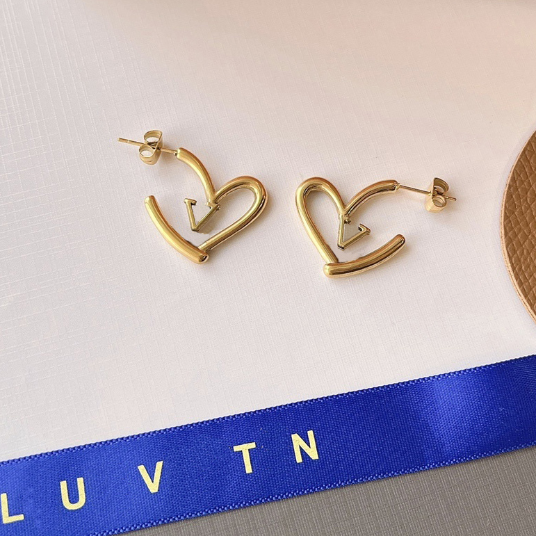 Unique Designer Gold Plated Hollow Letter Heart Shaped Earrings A Light Luxury Romantic Gift Suitable Womens Daily Minimalist Style Paired With Jewe