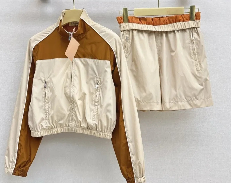 Women's set Designer 2pcs jacket shorts woman Luxury spring Two Piece Sets autumn fashion temperament embroidered vest shirt + shorts set