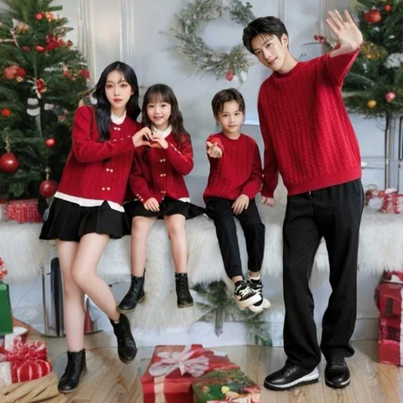 Sweater Pullover Family Matching Red Mom Daughter Knit Cardigan Dad Son Pullover Winter New Year Christmas Parent-child Couple Outfits C260921