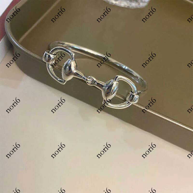 Bracelets Wholesale European Fashion Horse Snaffle Bit Easy Hook Clasp Charm Bracelet Bangle Promotional Gifts z240704
