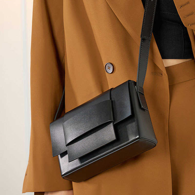 Women's Cross Leather Body Genuine Bag 2025 New Weave Style Women Crossbody Bag Fashion High Quality Cowhide Shoulder Bags Holiday Gifts H26092