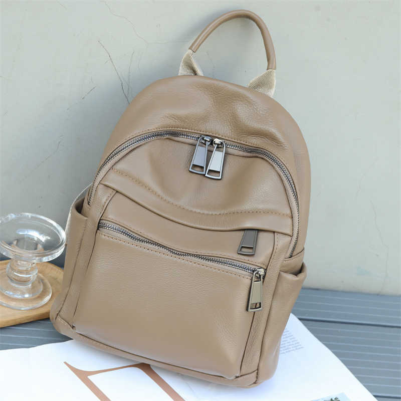Daily Soft Backpack Woman Style Genuine Leater Backpack Large Spacious Fashionable Cow Leather Knapsack Travel Business College Shoulder Bag H260922