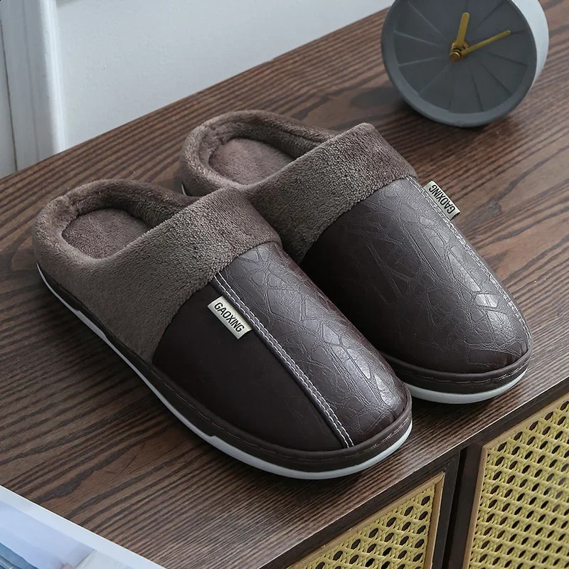 Men's slippers Home Winter Indoor Warm Shoes Thick Bottom Plush Waterproof Leather House slippers man Cotton shoes 260921