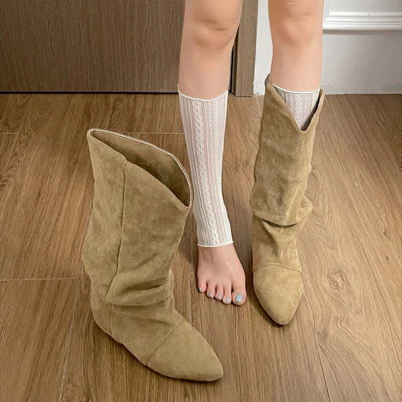 Designer Vintage Boots Pleated Winter Women Mordern High Boots Designer Slip On Pointed Toe Internal Elevation Shoes Botas De Mujer J260922