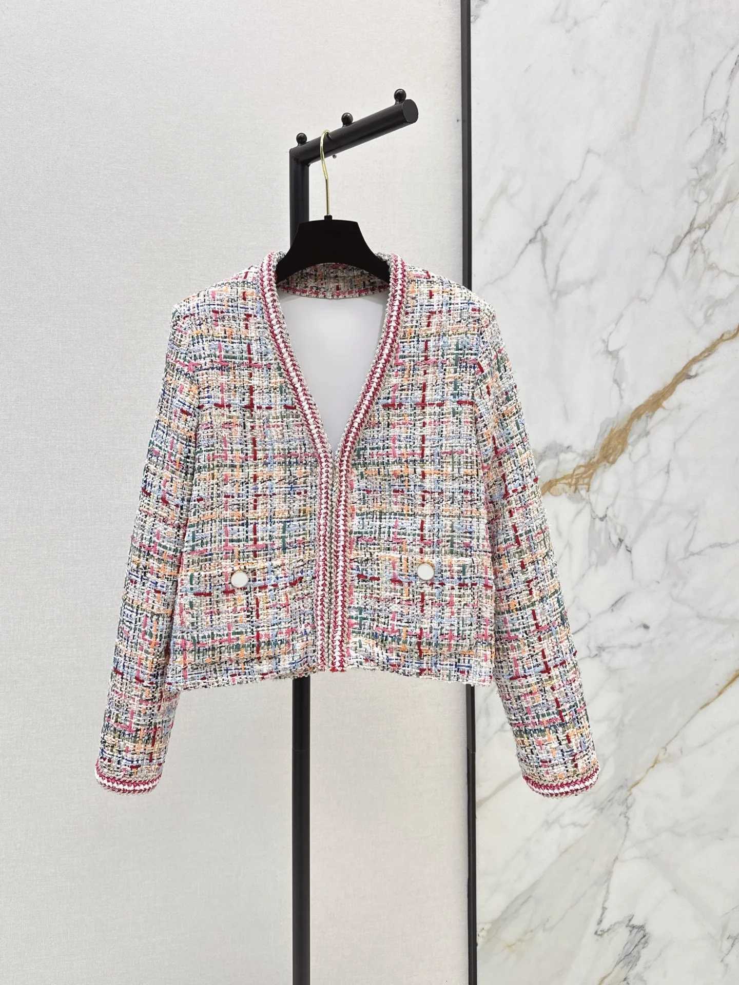 Women's Jackets High-quality 2026 Women's V-neck Multi-color Tweed Short Jacket Elegant and Fashionable New Style C260921