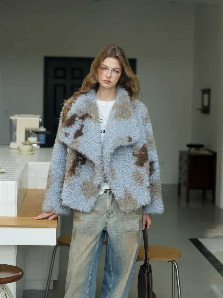 Jacket Lamb Fur Short Thickened Eco-friendly Leather And Fur Integrated Casual Warm Winter Outerwear for Young Women C260921