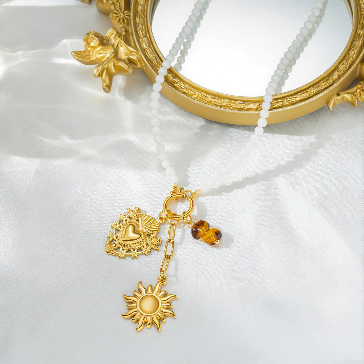 French Vintage Sun God Heart Pendant 18K Gold Stainless Steel Pearl Necklace Women's Jewelry Wholesale
