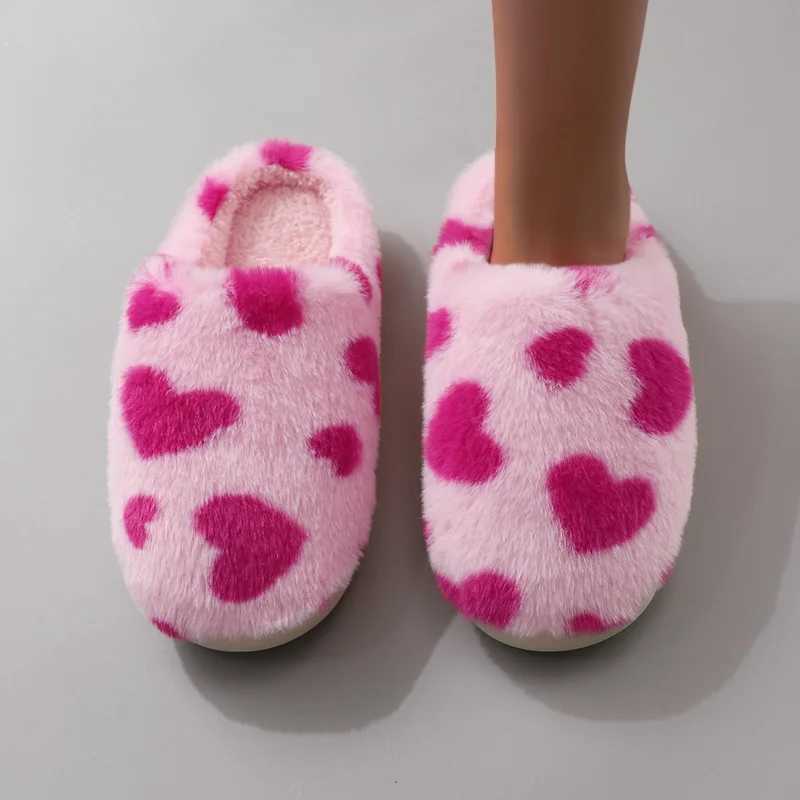 Sweet Autumn-Winter Valentine's Day Heart-Shaped Cotton Slippers for Women Indoor Plush Warm and Comfortable Slippers T260922