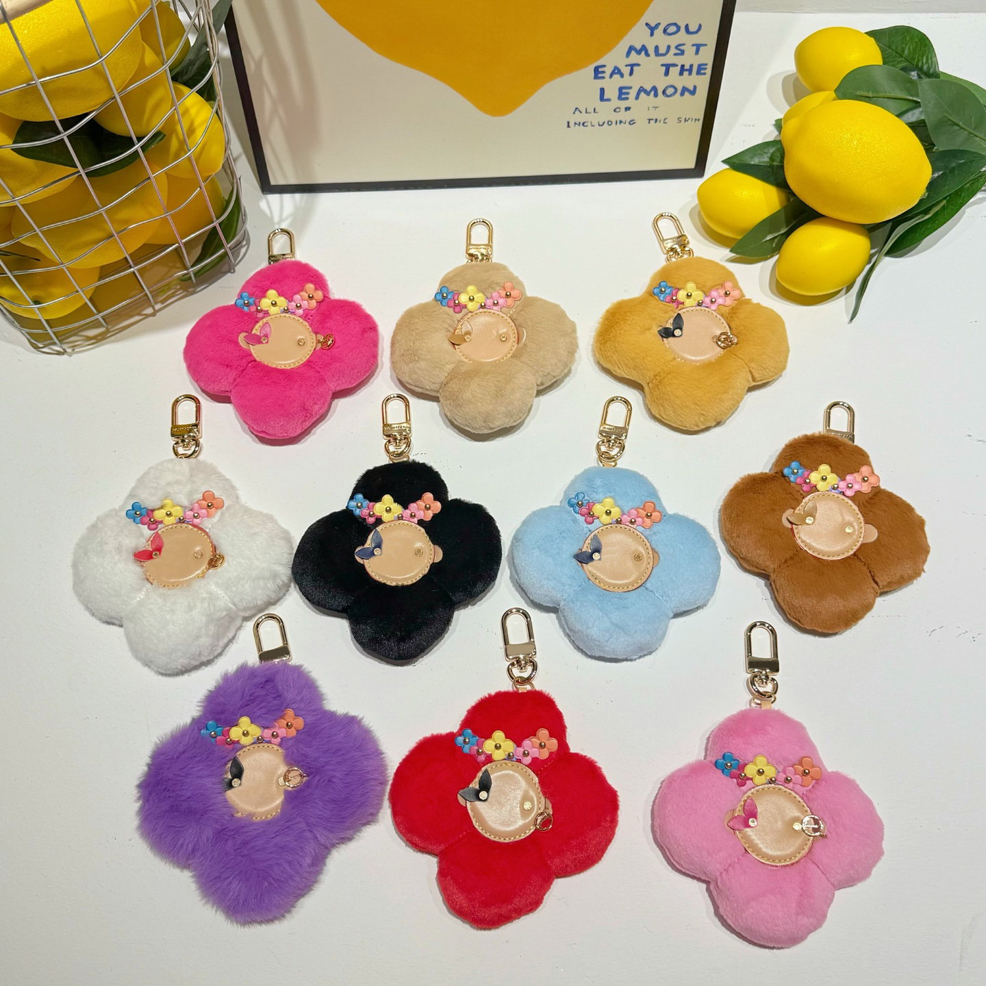 Designer Sunflower Keychain Fashion Man Woman Keychain Fluffy Key Chain Cute Bag Keyring Luxury Key Chains Charm Lanyard Accessories
