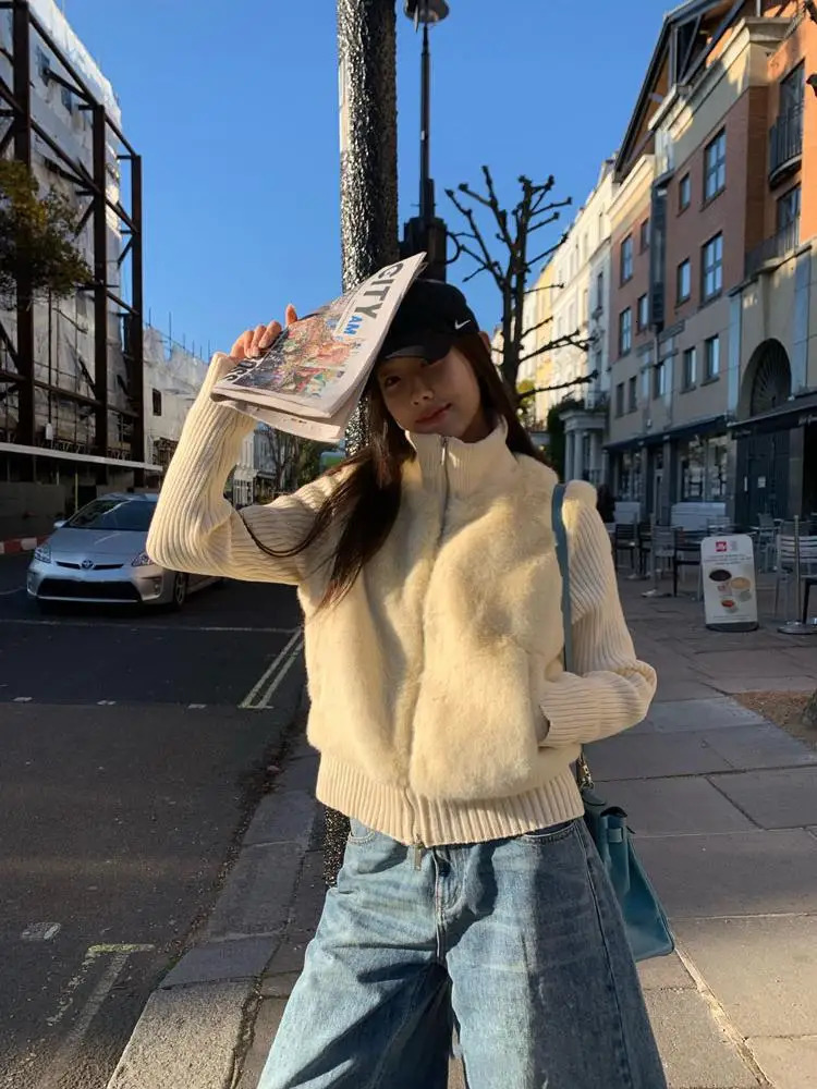 Autumn Winter White Khaki Patchwork Plush Long Sleeve Versatile Sweater Retro Womens Holiday Zipper Cardigan Short Knitted Tops 260922