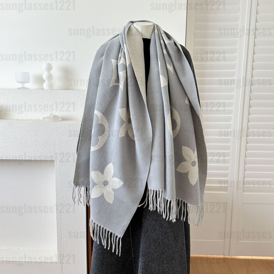 2027 New top Women Man Designer Scarf fashion brand 100% Cashmere Scarves For Winter Womens and mens Long Wraps Size 180x30cm Christmas gift vary GO