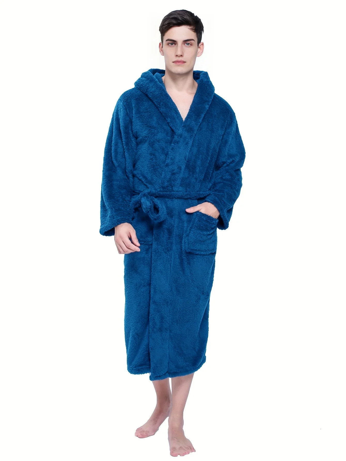 Pigiama da uomo con cappuccio lungo morbido e accogliente in velluto corallo per indumenti da notte per il salotto di casa. Perfetto dopo bagno 2609