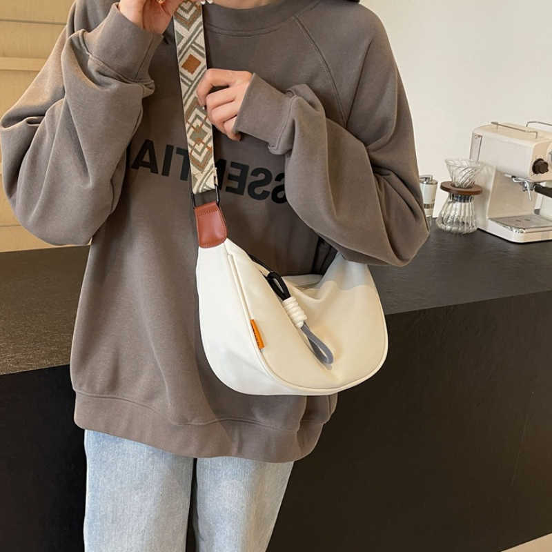 Cross Body Female Canvas Shoulder Bag Spring Summer Dumpling Trendy Bag Casual Sports Broadband Shoulder Crossbody Bag D260923