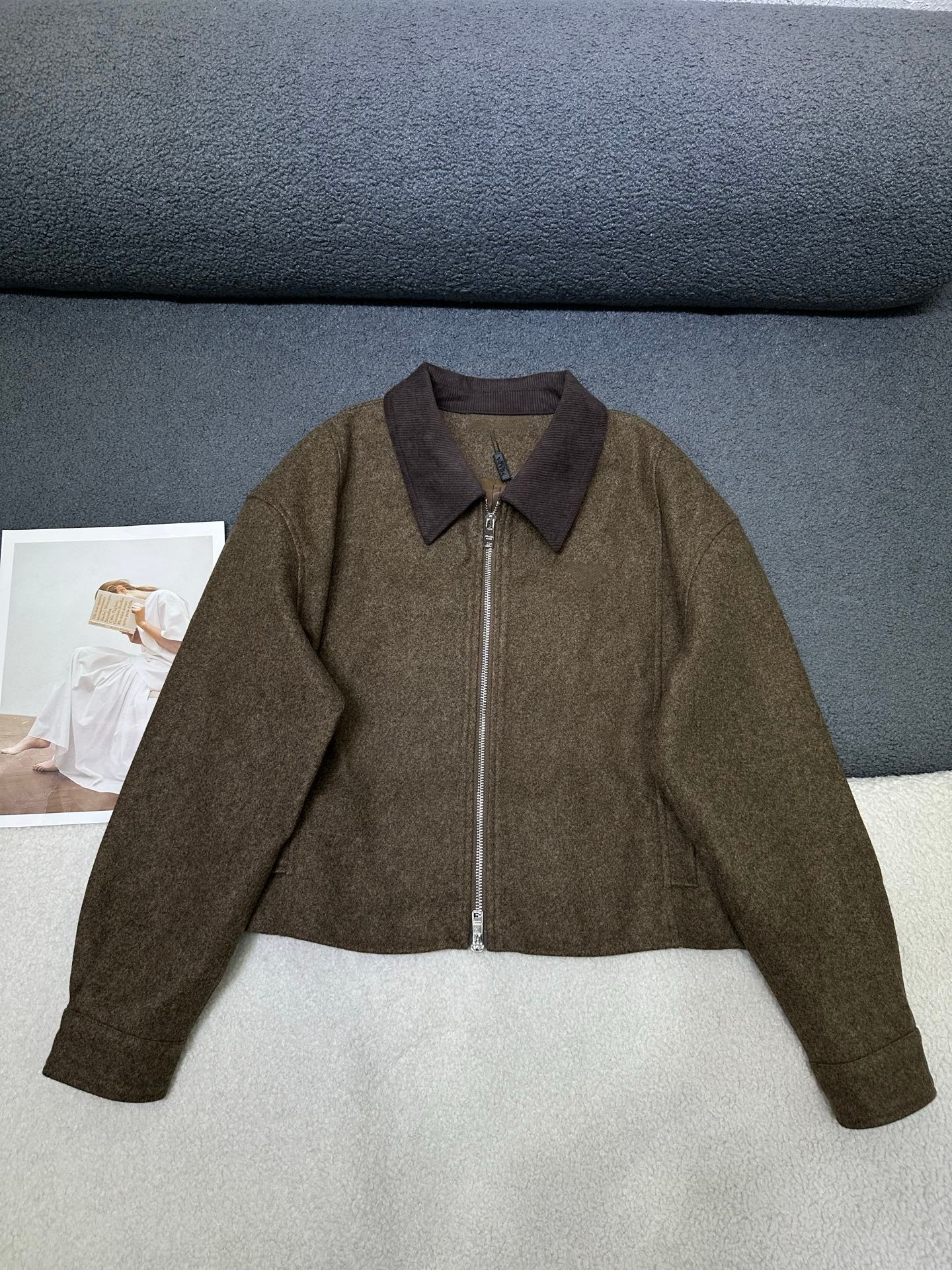 New color blocked lapel with logo double headed zipper corduroy jacket