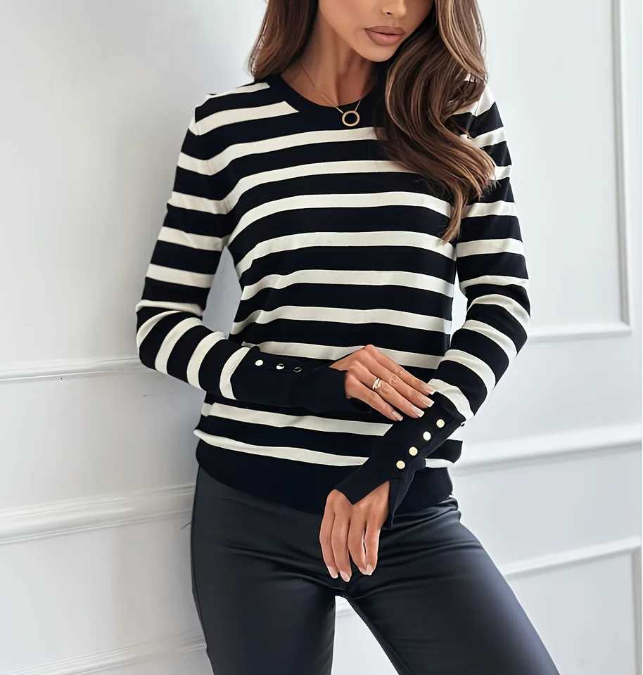 Women's Sweaters Autumn and Winter New Style Black and White Contrasting Striped Simple and elegant Casual Round Neck Pullover Knit Sweater Top