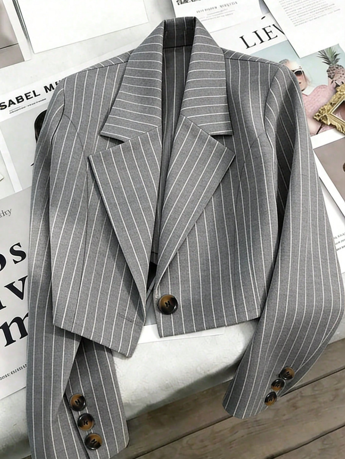 2026 European and American foreign trade women's retro-style casual striped short blazer with a lapel, business chic outerwear for women
