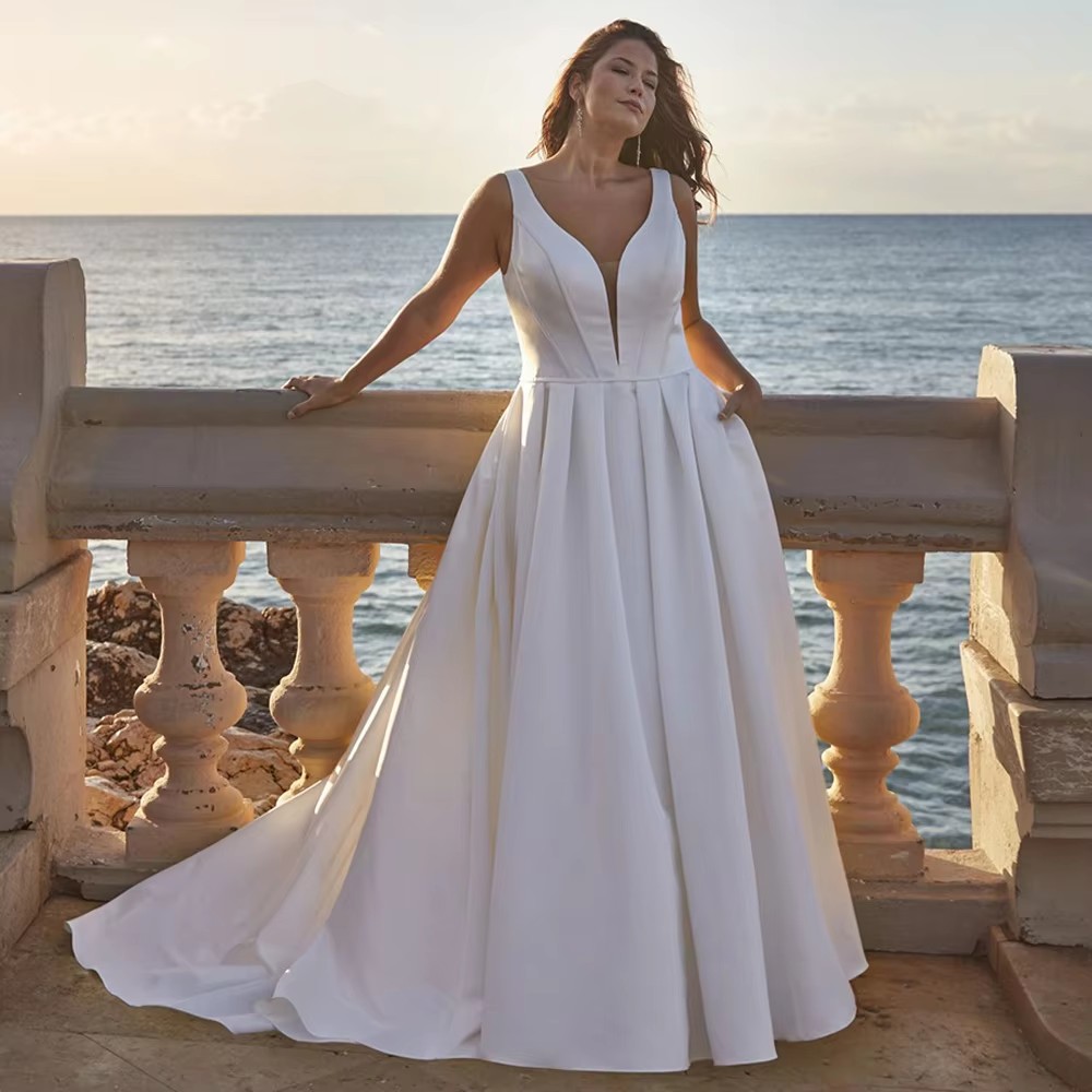 Simple Plus Size Wedding Dress Sexy Sleeveless V Neck Zipper Buttons Sweep Train Satin Bride Party Gown Beach Boho Vestido De Noiva