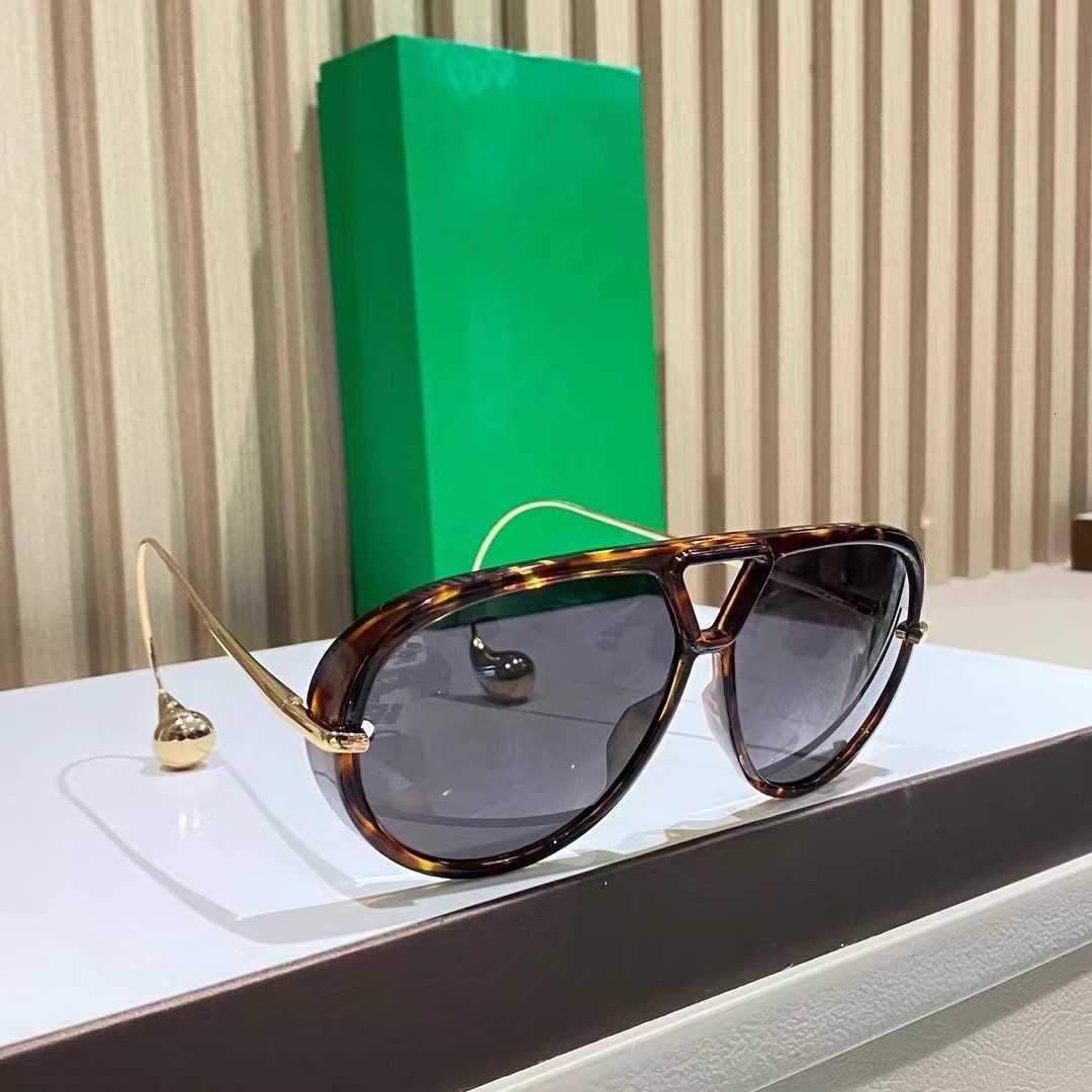 New Sunglasses 2025 Luxury Brand Designer Oversized Sunglasses Women Men Popular Vintage Sun Glasses Punk Double Bridge Shade UV400 EyewearT260923