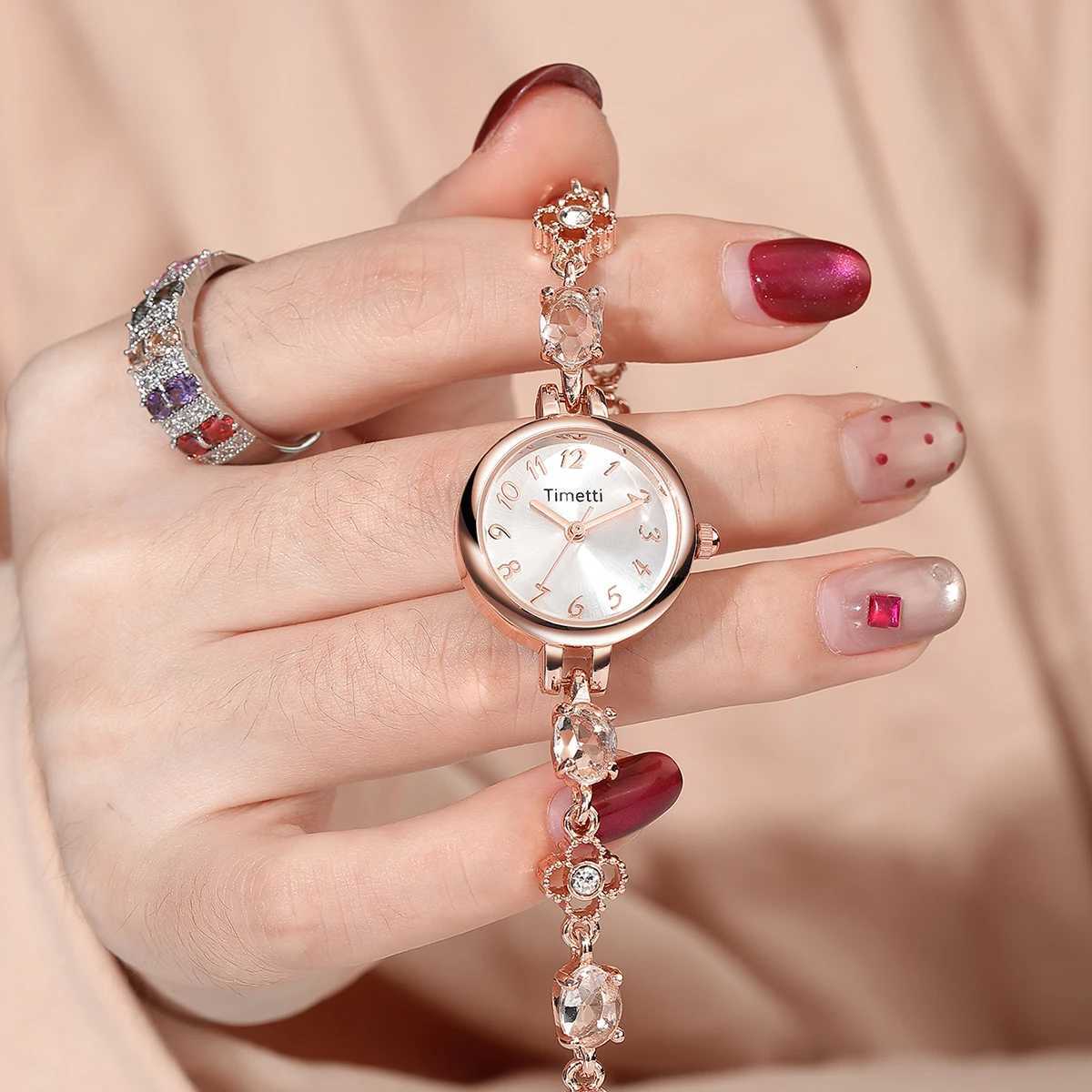 Women's Watches Rose gold diamond-encrusted quartz women's bracelet watch with round numeral markers light luxury style versatile for ever