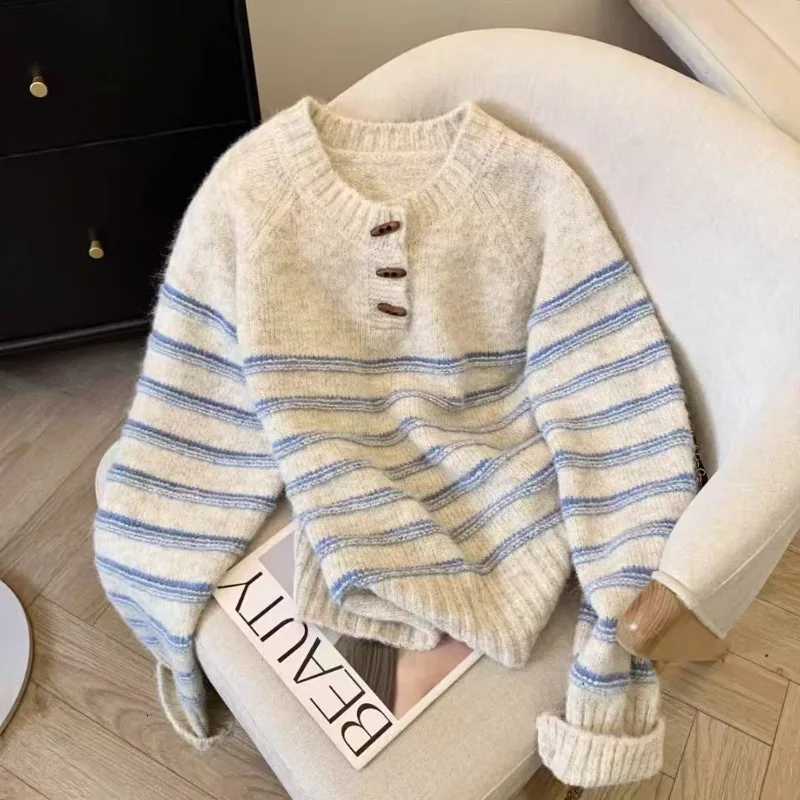 Women's Sweaters Korean Autumn Winter retro Horn Buckle Striped Semi-open Neck Sweater Pullover Women's Loose Lazy Wind Knitted Sweater To
