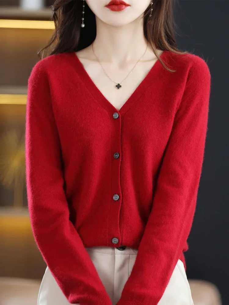Women's Sweaters Women Cardigans V-neck Long Sleeve Knitted Outerwear Solid Thin Spring Autumn Sweaters Knitwears Korean Fashion Red Cardigans