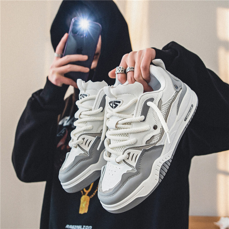 Men's shoes 2026 spring and autumn new model Hong Kong style retro casual sports summer height-increasing non-slip design trendy sneakers