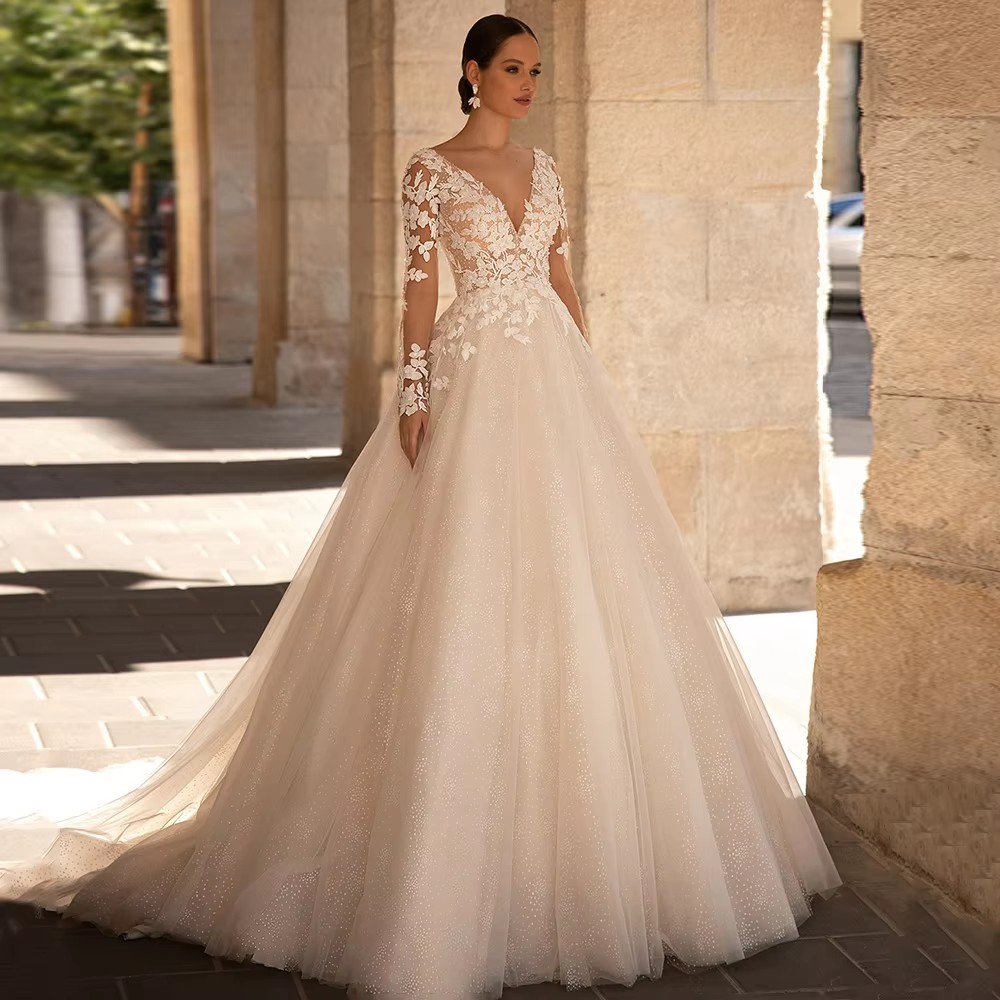 Princess Wedding Dress Classic Long Sleeves V Neck Sequined Applique Illusion Glitter Tulle Bridal Dresses Sweep Train Bride Gown Vestido De Noiva
