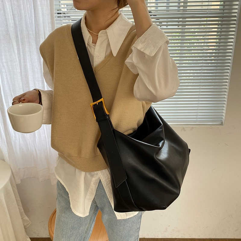 Cross Body Women Korean Style Daily Versatile Shoulder Bags Lady High Quality Large Capacity Messenger Bag Chic Female Valentine Day Gifts D260923