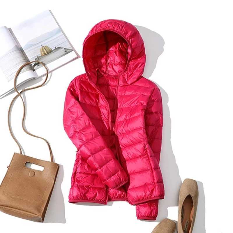 90% Ultra-light Thin Down Jacket Women Autumn Winter Slim Short Hooded Warm White Duck Down Coat Women Outerwear M260922
