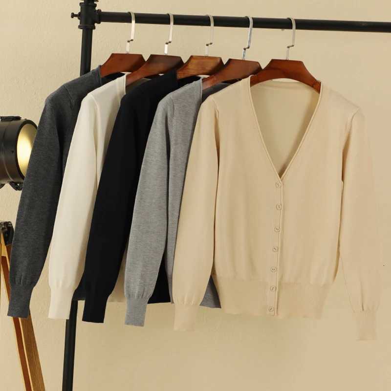 Women's Sweaters Black Cropped Cardigan Female Clothing Blouses Women's Coat Spring 2026 Long Sleeve Top Korean Fashion Knitted Sweater H2