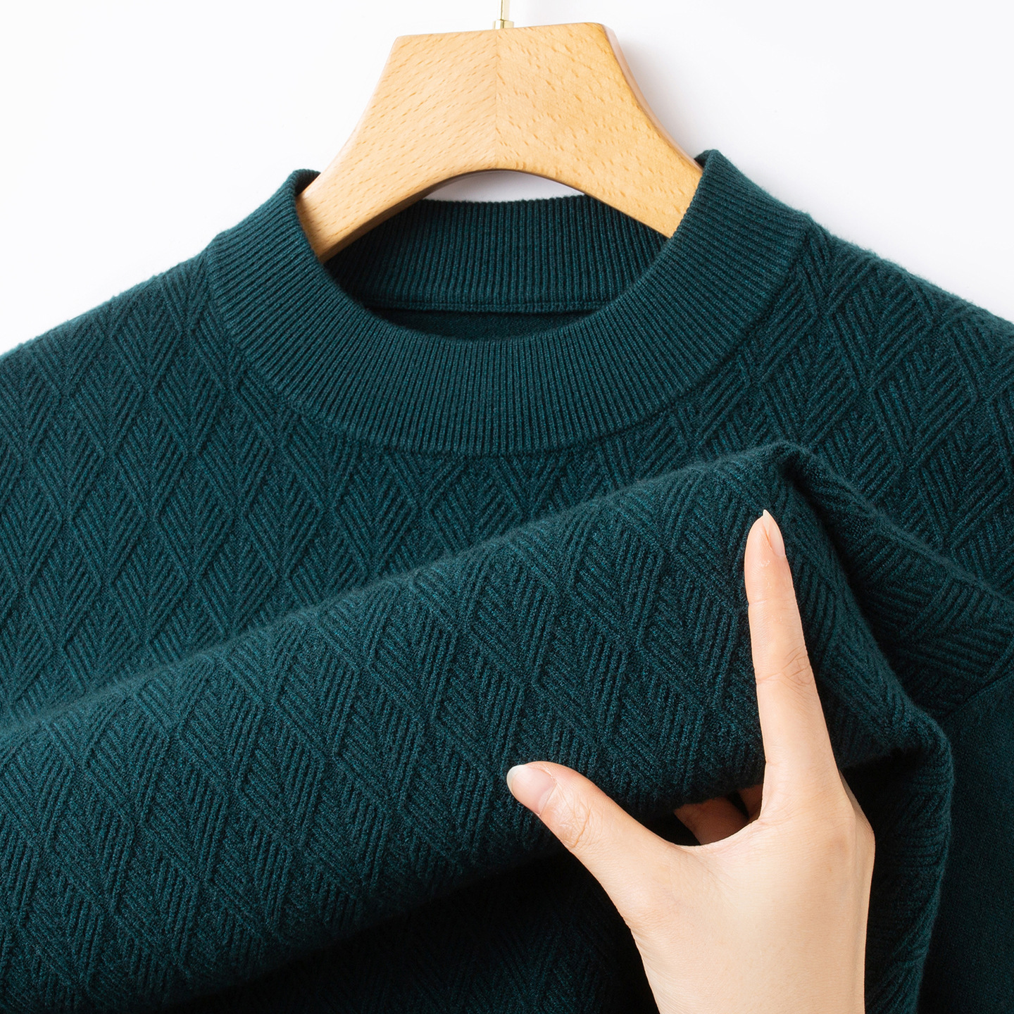 Mens Casual Pullover Fashion Sweater Autumn and Winter Warm Top 240820