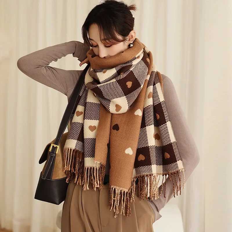 1 Pcs Autumn Winter High-end Imitation Cashmere Double-sided Heart-shaped Checkered Tassel Scarf Warm and Versatile Thick Scarf Z260922