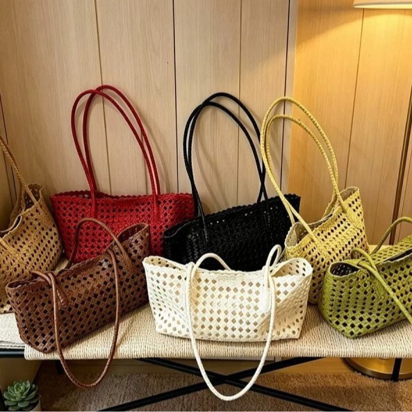 Woven Hollow Tote Summer Travel and Vacation, Mother-and-Child Basket Shoulder Bag, Korean Style Large Capacity Underarm Bag for Women