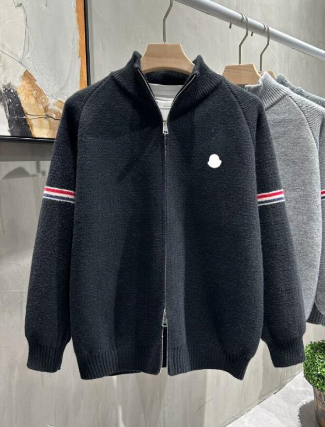 Black semi high neck sweater cardigan zipper jacket men's deisnger woolen warm Color blocking long sleeved bodywarmer clothing