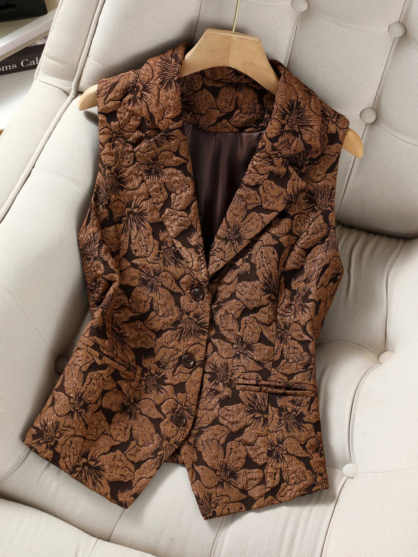 Womens Sleeveless Jacquard Blazer Vest Vintage Floral Print Button Down Waistcoat Elegant Brown Suit for Layering 260923