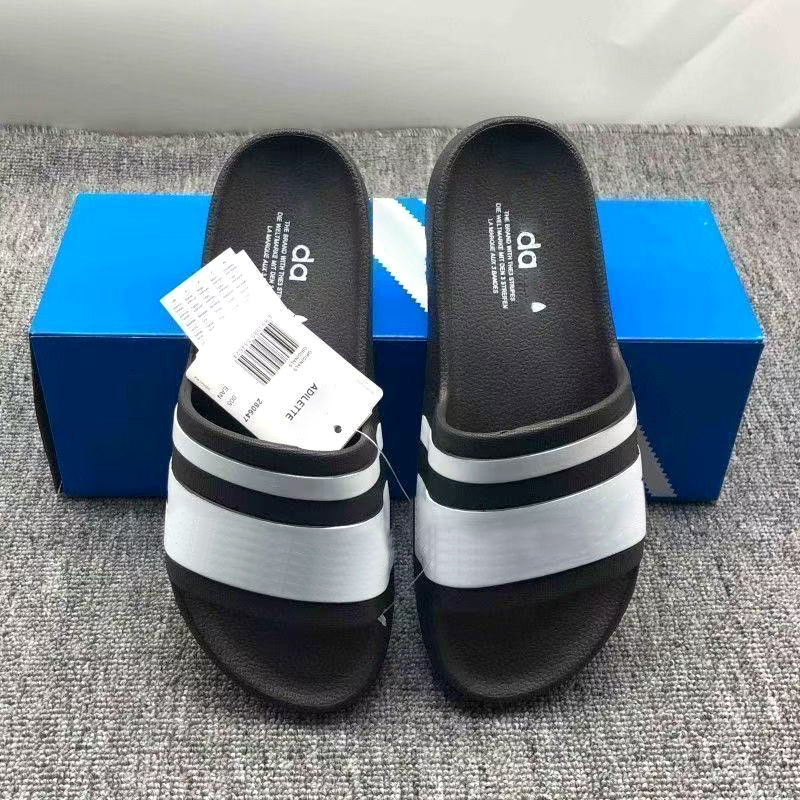 Luxury Designer Adimule Three stripes Summer Beach pool sandal Brand Rubber sandale casual shoe women Flat slider Home slipper men Mule Adislipper s