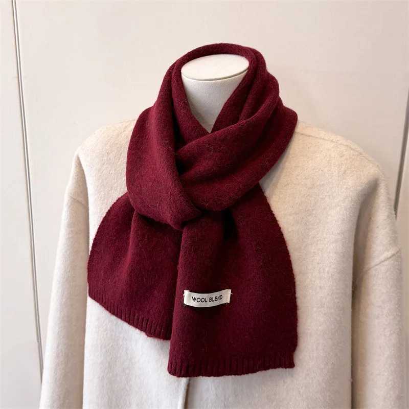 2025 New Luxury Winter Warm Knitted Scarf Women Korea Styles Solid Color Simple Scarves Shawls Lady Soft Wraps Neckerchief Z260922