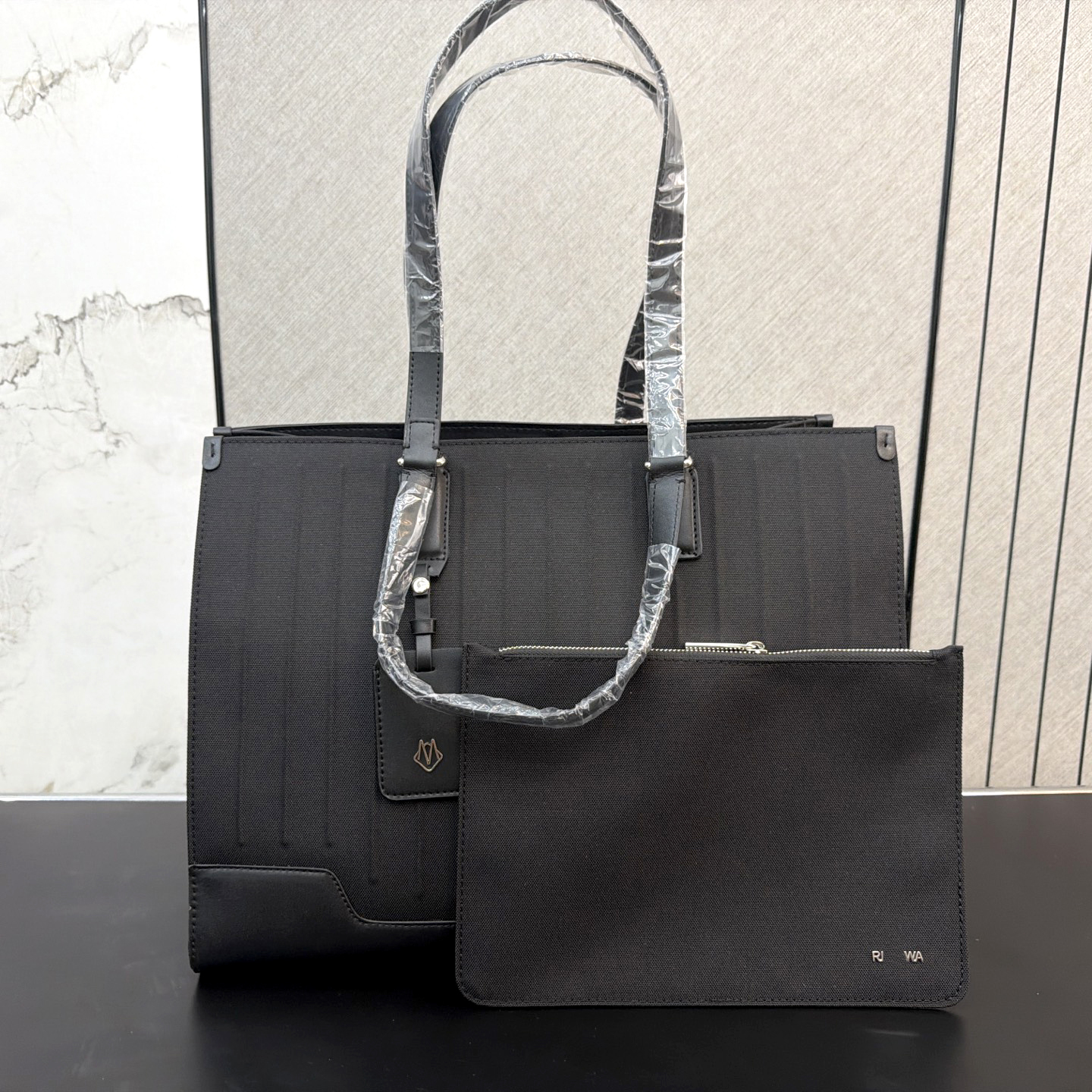 Never Still Large Capacity Office Laptop Shoulder bags Tote Bag city luxurys Designer bag Genuine Leather gym Zipper men women Briefcase Crossbody B