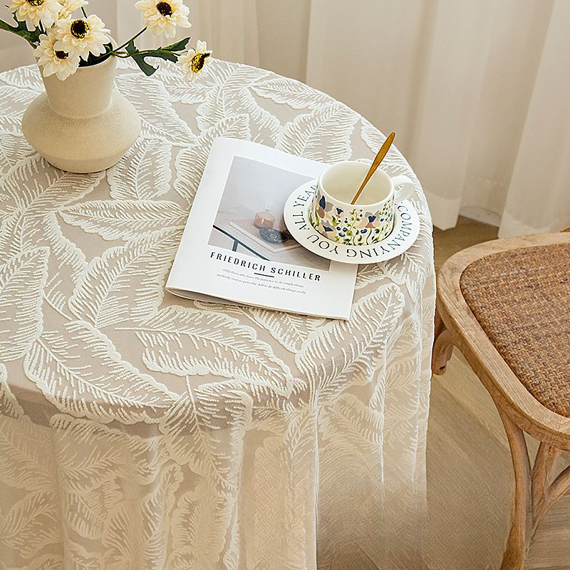 Nappe ronde en dentelle fraîche et simple de style vintage avec un design anti-poussière