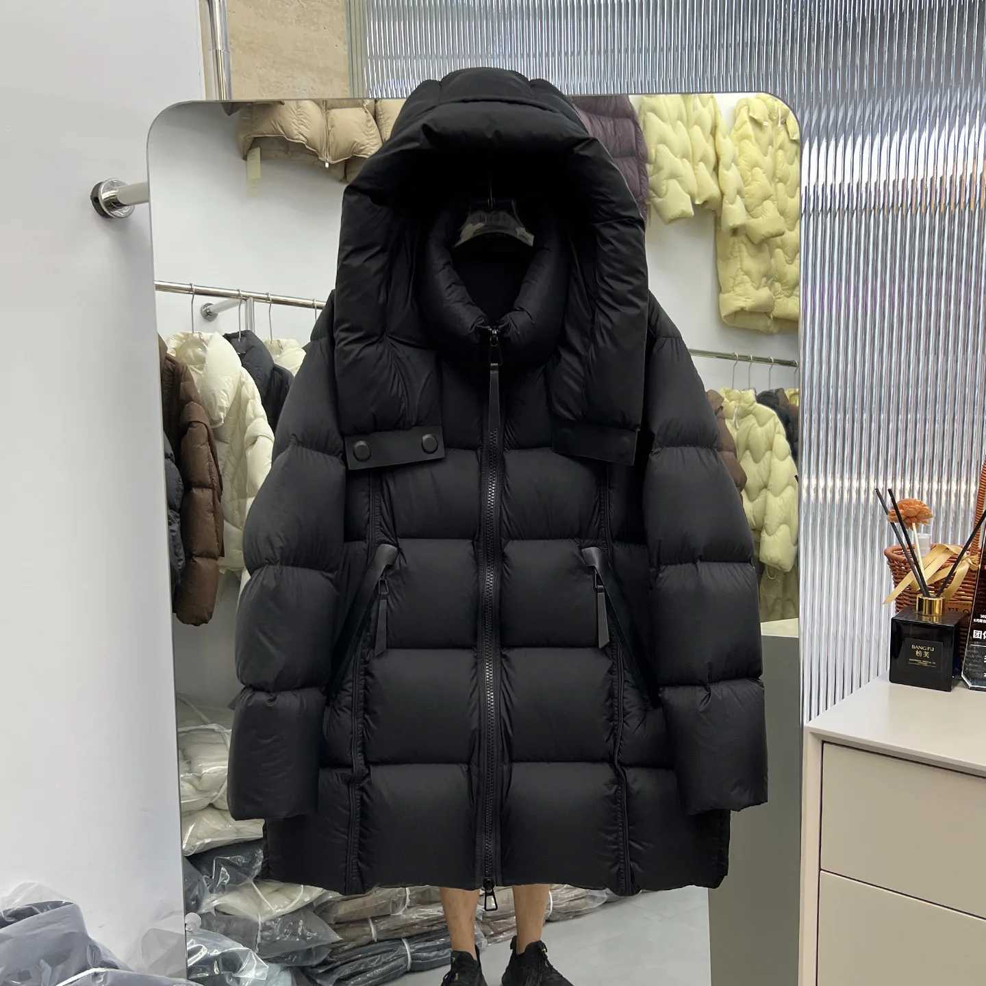 2026 Spring Winter New White Down Jacket for Women Medium to Long Thickened Loose Overcoat Cloud Puff Slimming Jacket M260922
