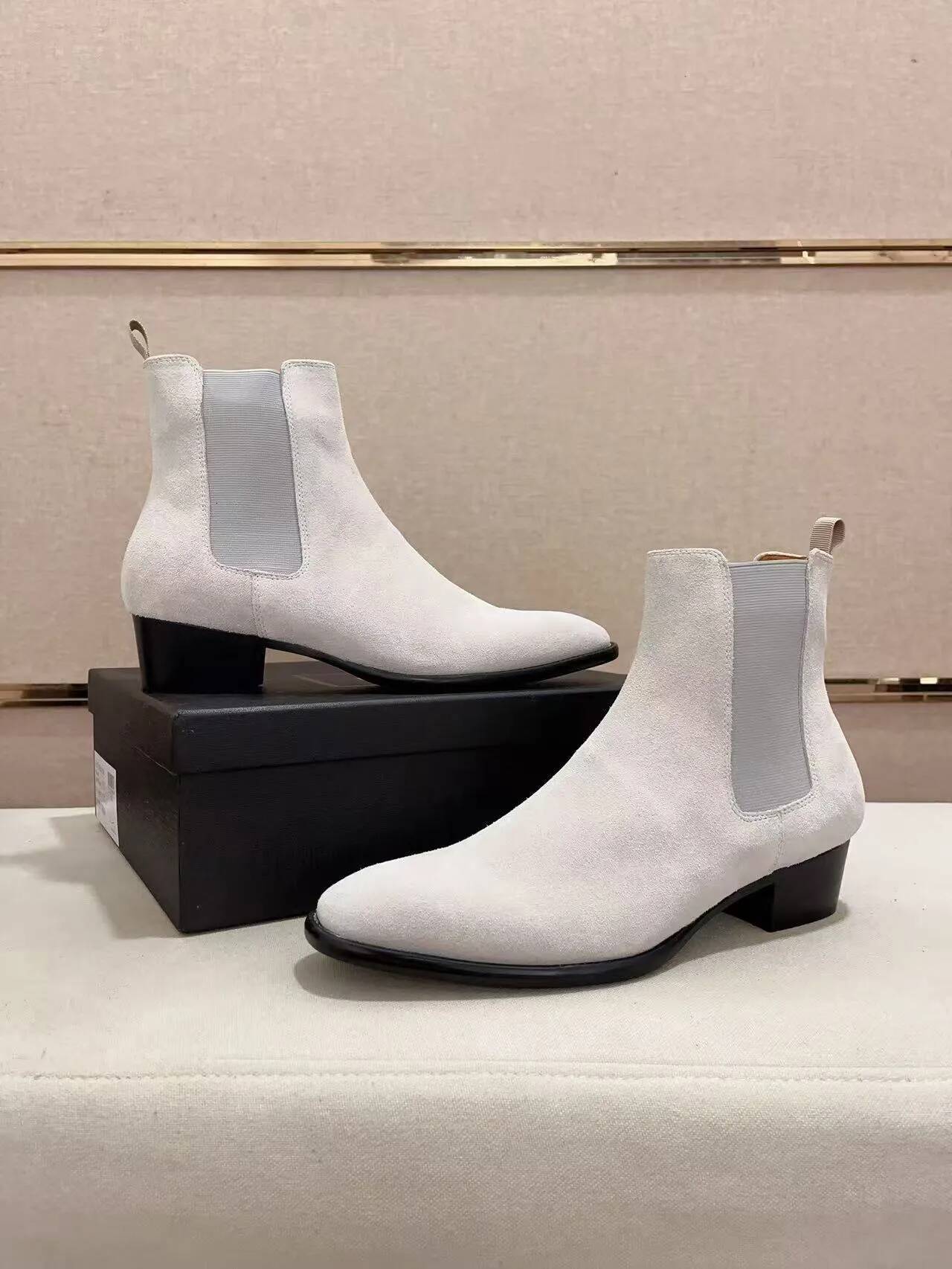 Women Leather Boots Chelsea Ankle Luxury Designer Suede Low Heel Pointed Toe Fashion Classic Dress Black Casual Winter Side Zipper Pull On Outdoor W