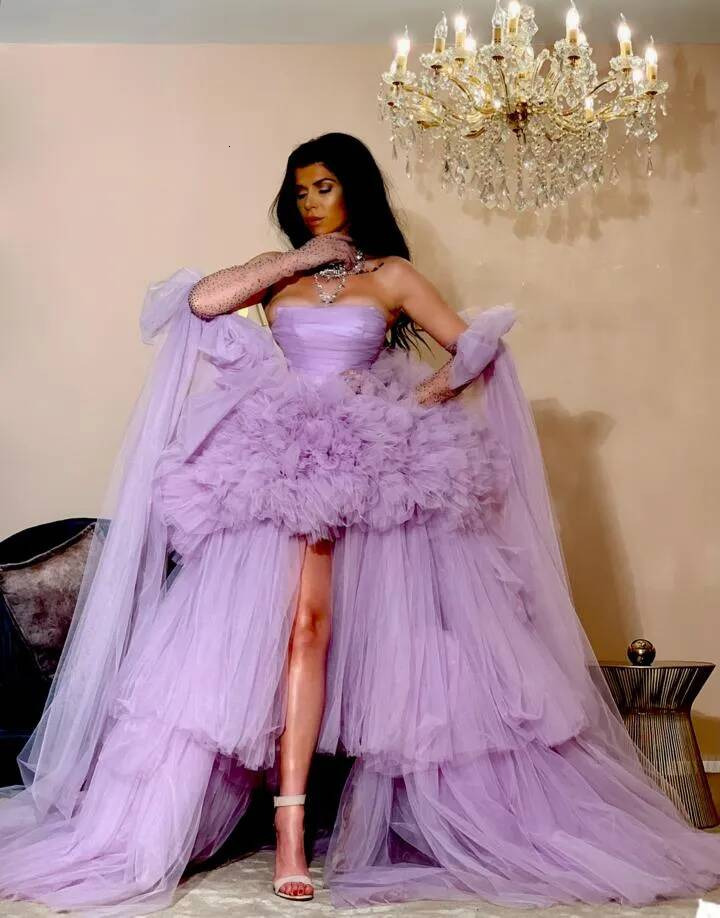 Abiti da sera viola A Line Gonne a strati in tulle Pieghe senza spalline Abito da ballo Abiti da festa con tappeto rosso Foto su misura Abito da spo
