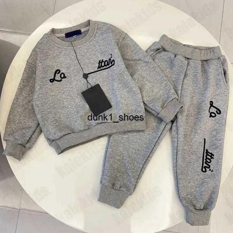Spring Autumn Designer Jacket Coat Boys Outerwear Casual Jackets Baby Coat Top Girls Outwear Windbreaker Warm Clothes Outside Sport Kids Clothing Ou