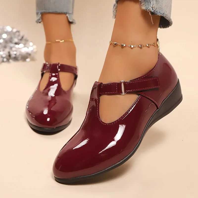 Shoes 2026 Autumn New Dress Wen Pumps Patent Leather Plus Size Round Toe Strap Buckle Mary Jane Wen Shoes Fi Formal Loafers J260922