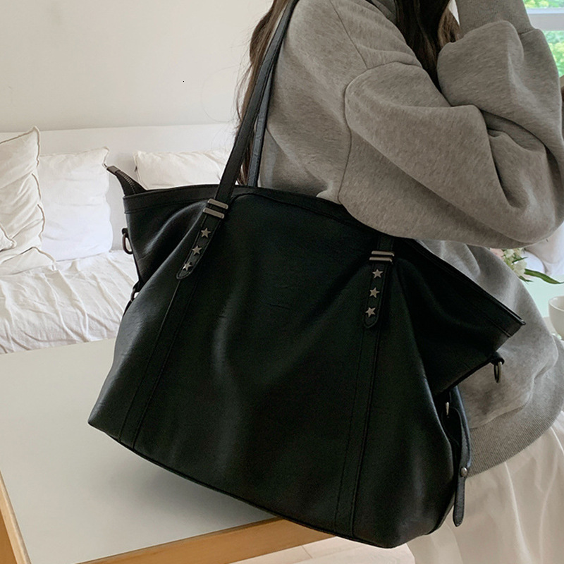 Large Capacity for Women Versatile College Style Shoulder Black Commuter Soft Leather Tote Casual Crossbody Bag Trendy