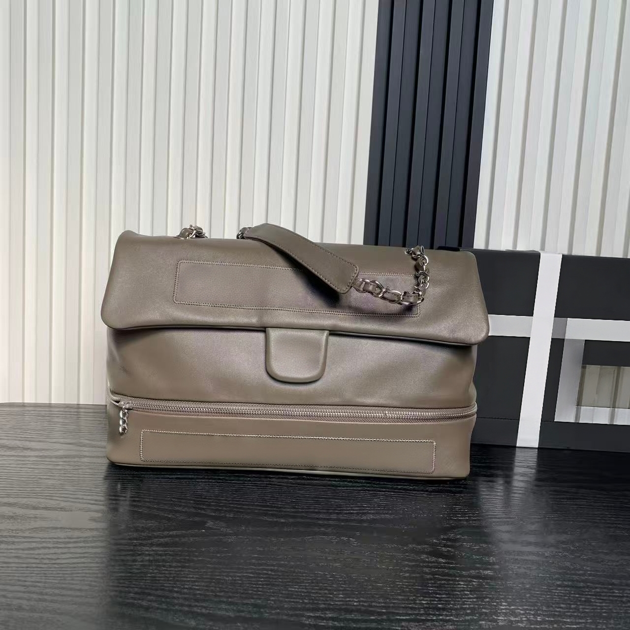 12A women bags designer designer shoulder bag 36CM patent calf leather Chain Classics bags high quality designer bags luxury designer bag gift box l