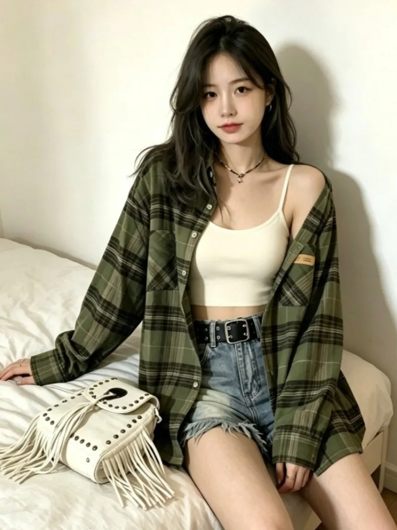 Plaid Shirts Women Retro Turn-down Collar Blouses All-match Straight Hong Kong Style Button Up Elegant Long Sleeve Outwear Femme 260920