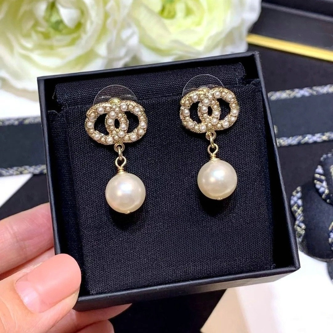 Women Earring Fashion Designer Stud Earrings Hoop Luxury Style Engagement Earring Women Wedding Party Jewelry