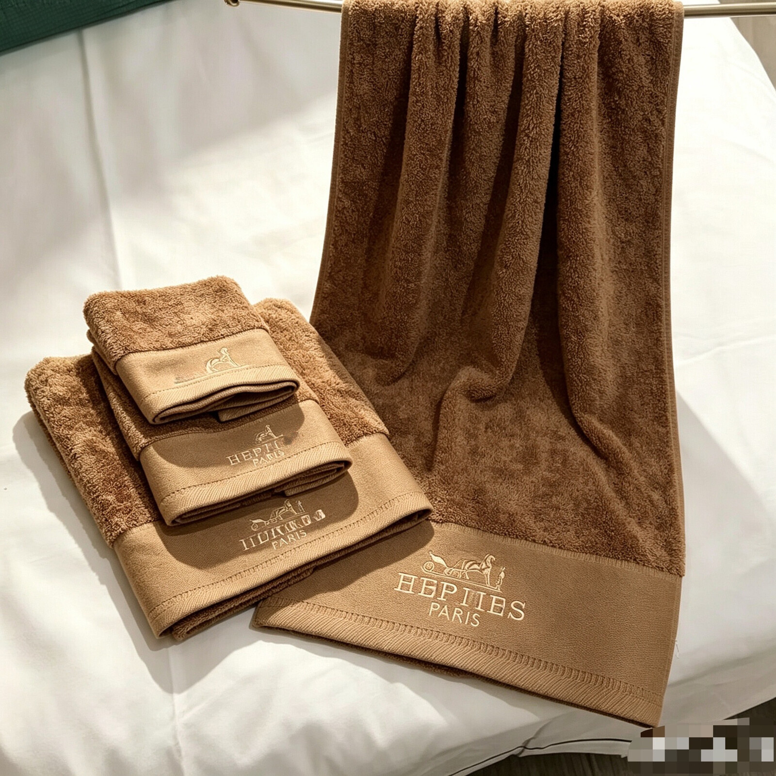 Designer 3Pcs Cotton Bath Towel Set, Lint-Free, Super Absorbent, Perfect for Hotel, Beauty Salon, Pedicure Shop Daily Use & Wholesale Bulk Supply