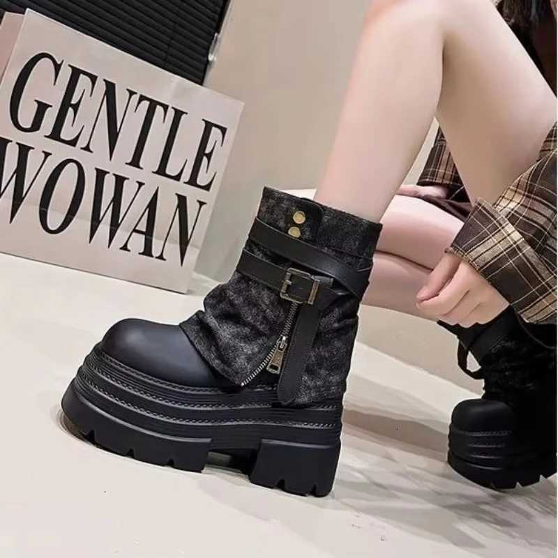 Designer 10CM Autumn Chunky Boots Short Boots Women High Heels Fashion 2026 Winter Mid Calf Leather Sneakers Trend Belt Buckle Motorcycle Boots J260